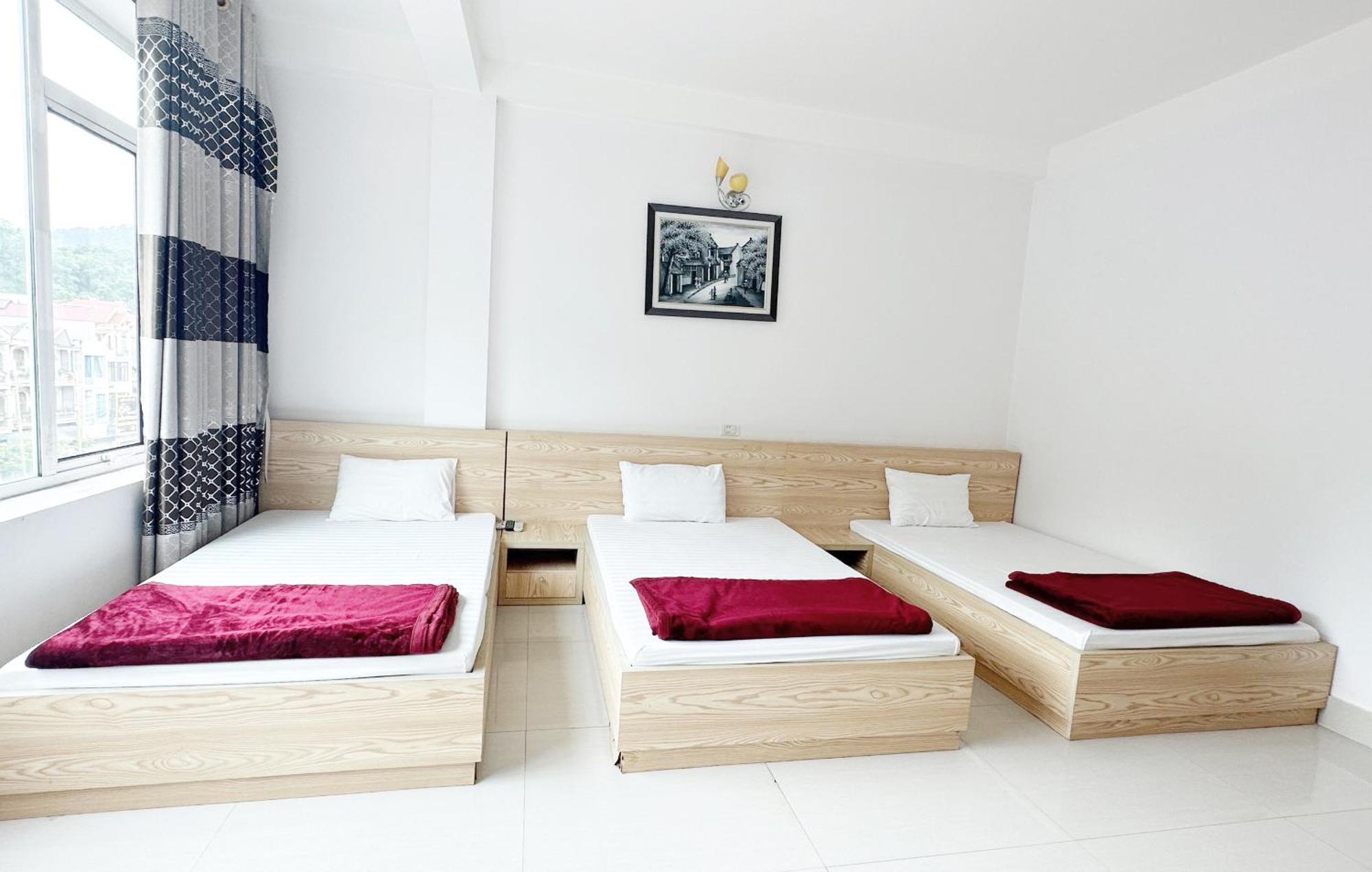 Quy Anh Hotel Bao Lac Town Exterior photo